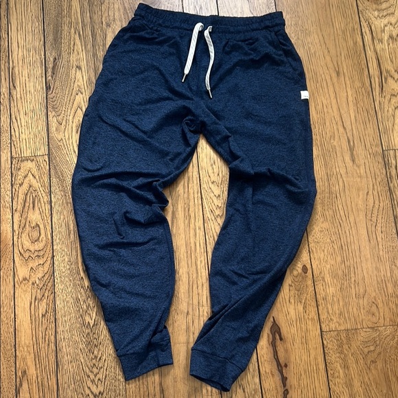 Vuori performance jogger - Picture 1 of 3